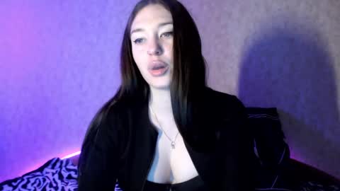 Snapshot of alisaadoll chatting on 02-19-25, 04:11 alisaadoll online show from 02-19-25, 04:11