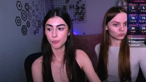 Alisa online show from 10-18-25, 01:01