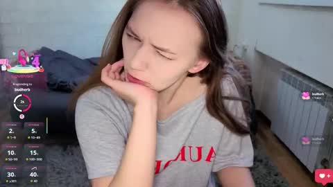 alisawyn online show from 10-31-25, 04:57