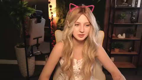 Snapshot of alisele chatting on 07-15-26, 03:28 Alise PVT is Open Yes its me online show from 07-15-26, 03:28