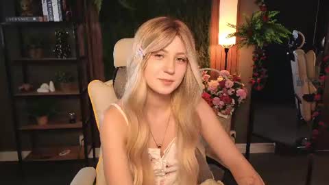 Snapshot of alisele chatting on 07-21-26, 03:25 Alise PVT is Open Yes its me online show from 07-21-26, 03:25