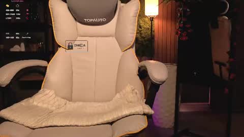 Snapshot of alisele chatting on 07-28-26, 06:20 Alise PVT is Open Yes its me online show from 07-28-26, 06:20