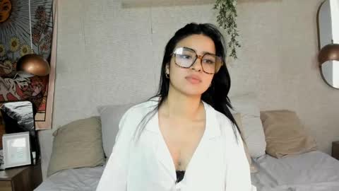 Snapshot of alisha69_ chatting on 05-29-26, 08:40 alisha69_ online show from 05-29-26, 08:40