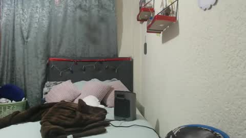 alisha_9997 online show from 02-10-25, 03:03