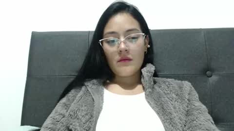 alisha_9997 online show from 05-25-26, 04:51