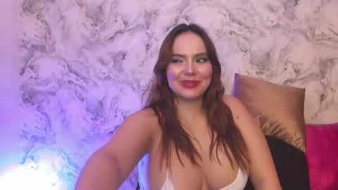 Snapshot of alisha_indira_ chatting on 01-05-25, 04:04 Andrea online show from 01-05-25, 04:04
