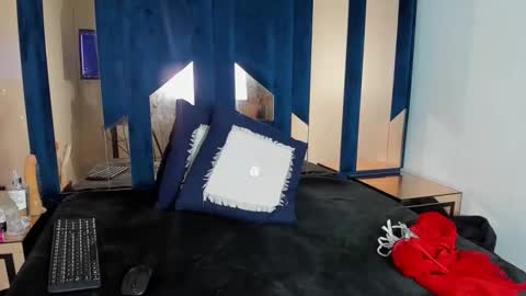 alishaevans_rs online show from 10-14-25, 03:46