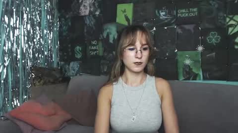 Snapshot of alishakelly chatting on 11-02-25, 05:32 alishakelly online show from 11-02-25, 05:32