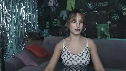 Snapshot of alishakelly chatting on 11-10-25, 05:50 alishakelly online show from 11-10-25, 05:50