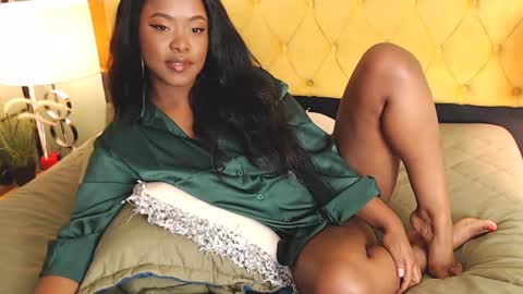 Snapshot of alishaweir chatting on 01-08-25, 09:34 Luna online show from 01-08-25, 09:34