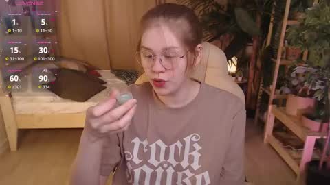 Snapshot of alison_doody chatting on 02-19-26, 07:48 Alison online show from 02-19-26, 07:48