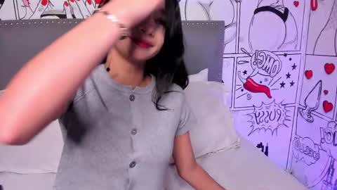 Snapshot of alison_ferrera chatting on 01-08-26, 11:12 Ali online show from 01-08-26, 11:12