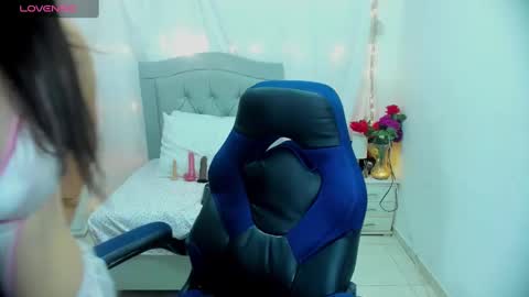 Snapshot of alison_girl22 chatting on 12-06-24, 09:02 Alison online show from 12-06-24, 09:02