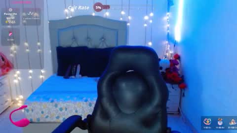 Snapshot of alison_girl22 chatting on 09-17-25, 08:54 Alison online show from 09-17-25, 08:54