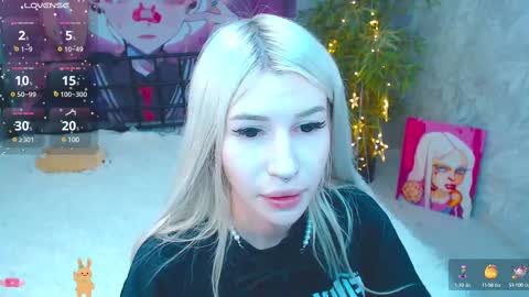 Snapshot of alison_moonlight chatting on 02-14-25, 11:20 Alison online show from 02-14-25, 11:20