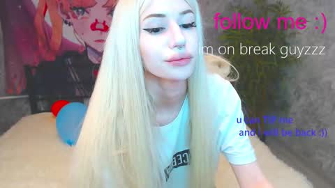 Snapshot of alison_moonlight chatting on 09-09-25, 11:04 Alison online show from 09-09-25, 11:04