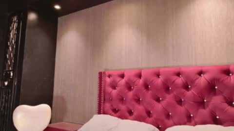 Alison Moon  online show from 03-22-26, 02:20