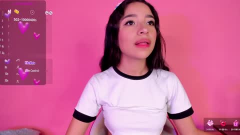 Snapshot of alissarose_ chatting on 01-14-25, 11:05 Mara Isabel online show from 01-14-25, 11:05