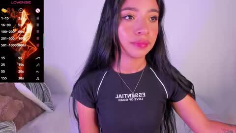 alissarose_1 online show from 04-30-26, 01:12