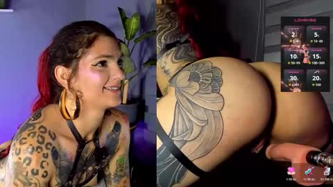 Snapshot of alisson_clare chatting on 12-18-25, 11:00 A L I S S O N online show from 12-18-25, 11:00