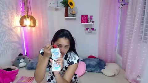 Snapshot of alisson_wiley chatting on 12-15-25, 06:39 alisson online show from 12-15-25, 06:39