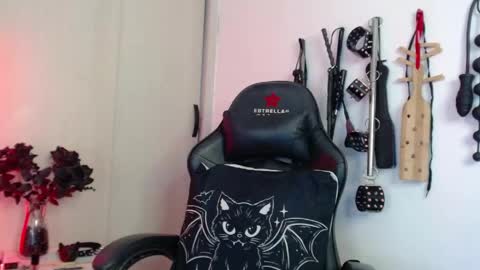 Alisson Beckett online show from 05-15-26, 07:54