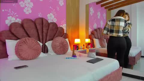 Snapshot of alissonpeach01 chatting on 11-05-25, 12:27 alissonpeach01 online show from 11-05-25, 12:27