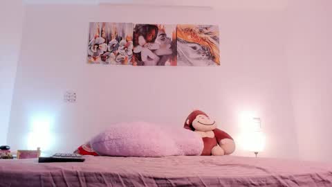 Goddess  online show from 09-17-25, 01:40