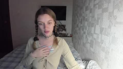 AlisTrisx online show from 10-05-25, 02:59