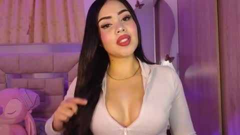Snapshot of alitaanisee chatting on 09-23-25, 01:52 Anisee online show from 09-23-25, 01:52