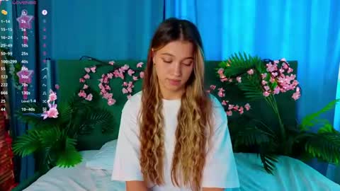 Anna online show from 07-20-26, 10:39