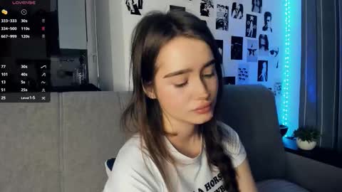 Alivia online show from 11-25-25, 09:31