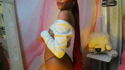 alix noa online show from 10-27-25, 07:51