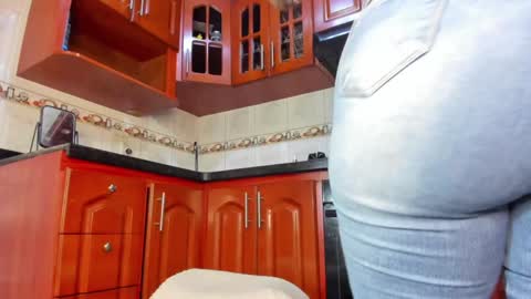 Alix online show from 01-10-25, 03:07