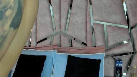 alix online show from 10-18-25, 09:37