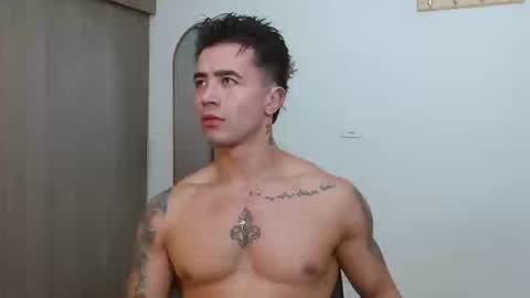 Snapshot of alixmartin1 chatting on 12-19-25, 04:14 alix online show from 12-19-25, 04:14