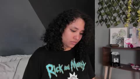 Snapshot of alixon_fiore5 chatting on 12-31-24, 02:14 alixon online show from 12-31-24, 02:14