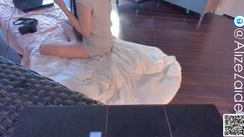 Alize Zaide online show from 12-06-24, 05:44