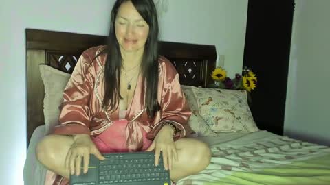 Andrea..... online show from 02-07-25, 12:42