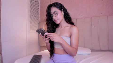 alizza_ online show from 06-05-26, 11:49