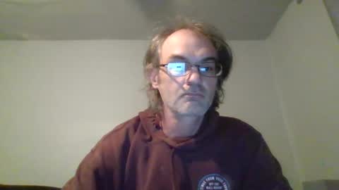 Snapshot of aljj81 chatting on 05-03-26, 01:44 J online show from 05-03-26, 01:44