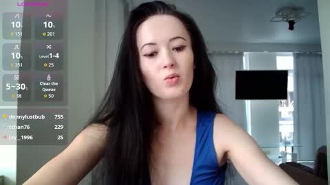 Snapshot of alkh_amare chatting on 10-27-25, 12:53 Amare online show from 10-27-25, 12:53