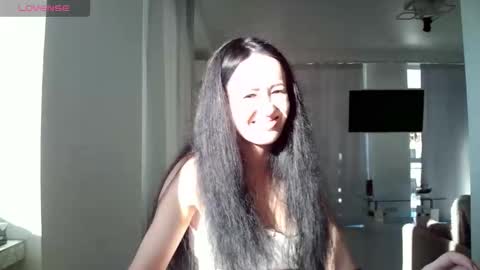 Snapshot of alkh_amare chatting on 12-20-25, 10:55 Amare online show from 12-20-25, 10:55