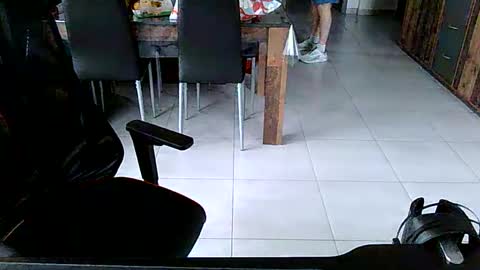 allan57000 online show from 06-08-26, 07:53