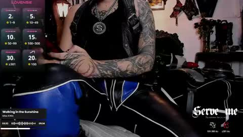 Snapshot of allanhurtss chatting on 04-24-26, 06:43 online show from 04-24-26, 06:43