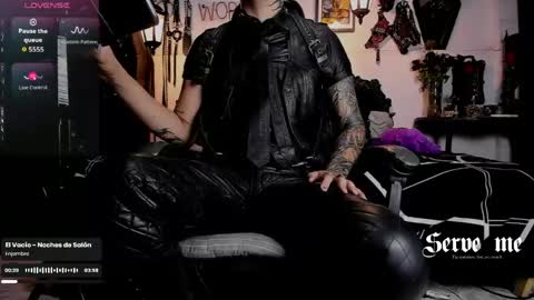 Snapshot of allanhurtss chatting on 04-25-26, 06:38 online show from 04-25-26, 06:38