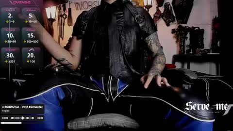 Snapshot of allanhurtss chatting on 05-05-26, 01:24 online show from 05-05-26, 01:24