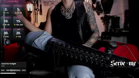 Snapshot of allanhurtss chatting on 05-17-26, 04:36 online show from 05-17-26, 04:36