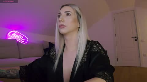 A day u didnt smile is a lost day online show from 04-20-26, 07:33