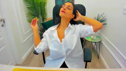 Snapshot of allayerty chatting on 09-18-25, 11:23 allayerty online show from 09-18-25, 11:23